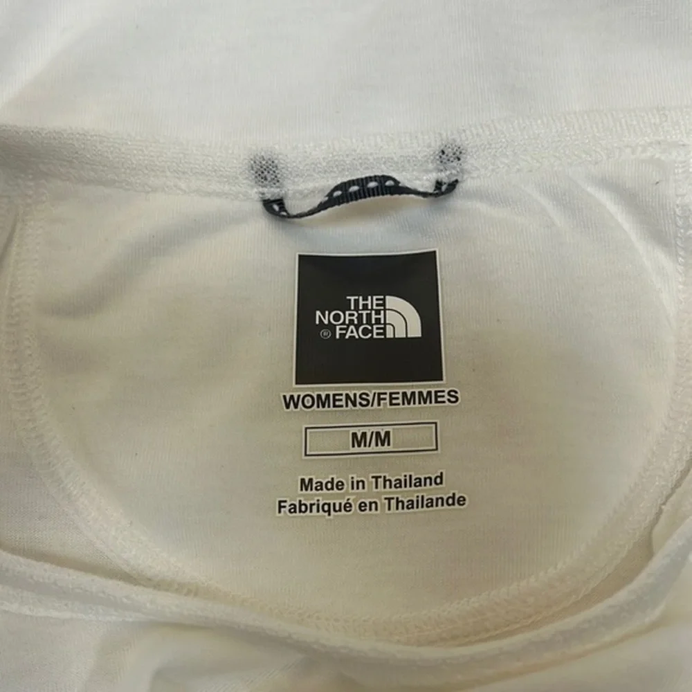 The North Face Women's White Short Sleeve Tee Shirt- Size M - Picture 3 of 6